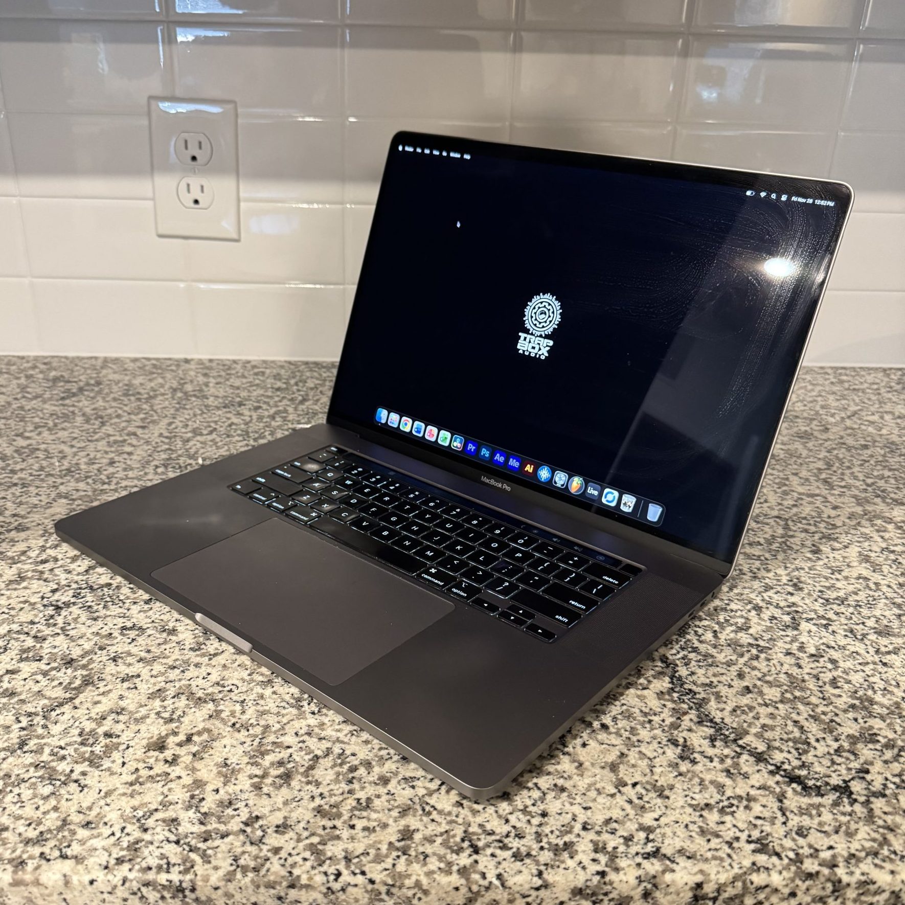 MacBook Pro (16-inch, 2019)